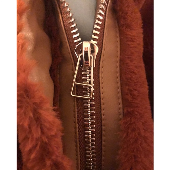 Honorable Citizens brown bomber faux fur coat - Picture 6 of 8